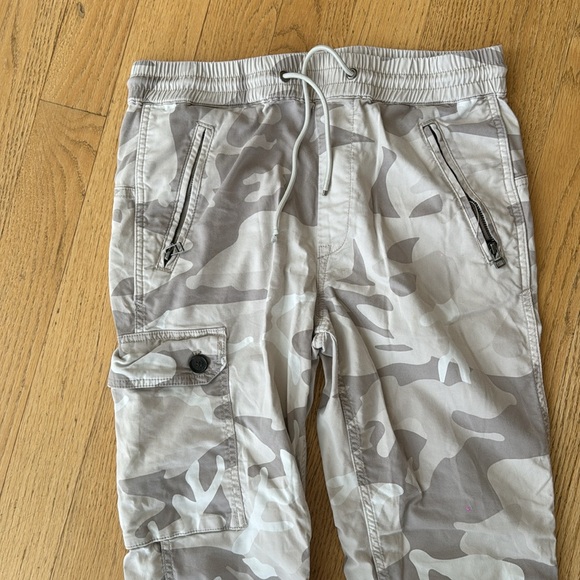Joe’s Jeans Cargo Jogger - Picture 2 of 4